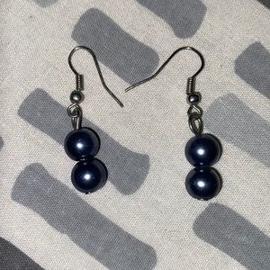 Dark gray earrings